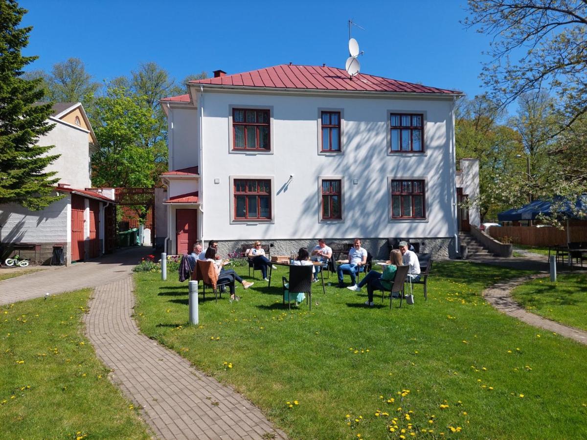 Villa Meri Apartments Pärnu Esterno foto