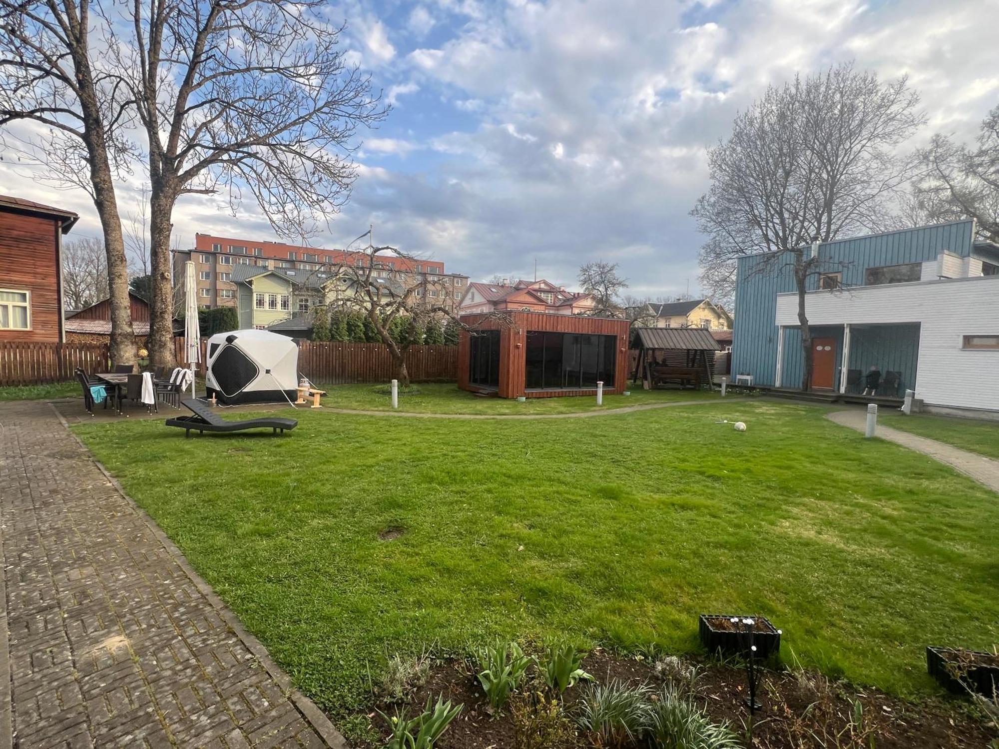 Villa Meri Apartments Pärnu Esterno foto