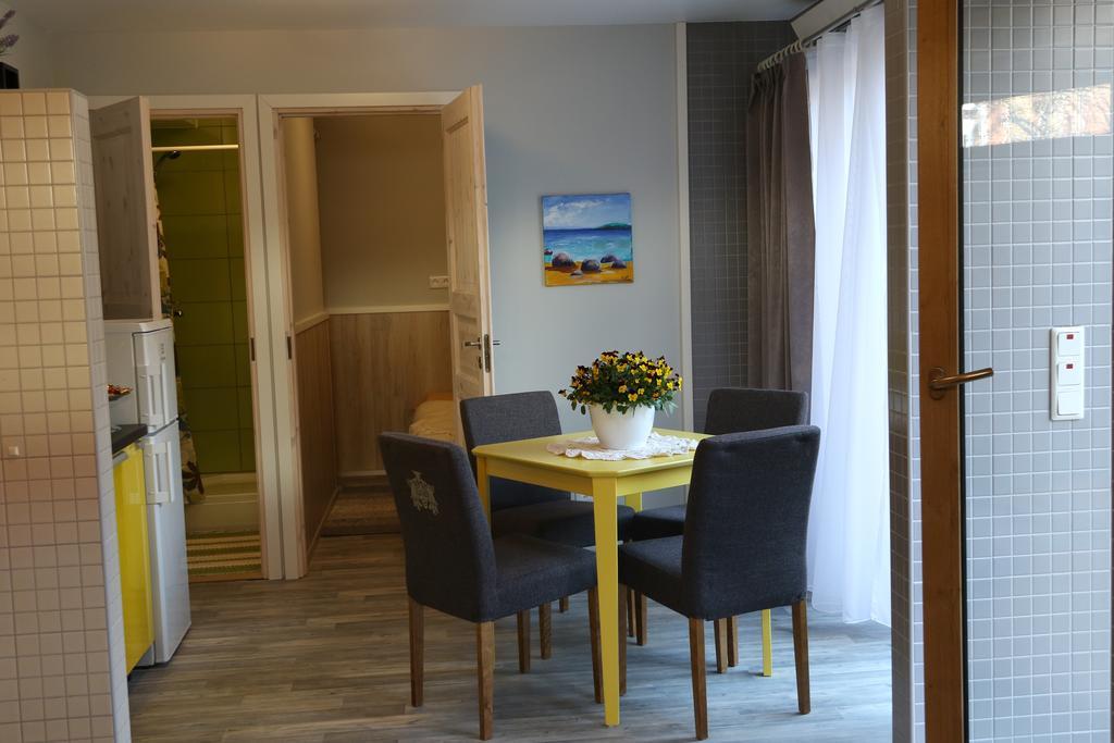 Villa Meri Apartments Pärnu Esterno foto